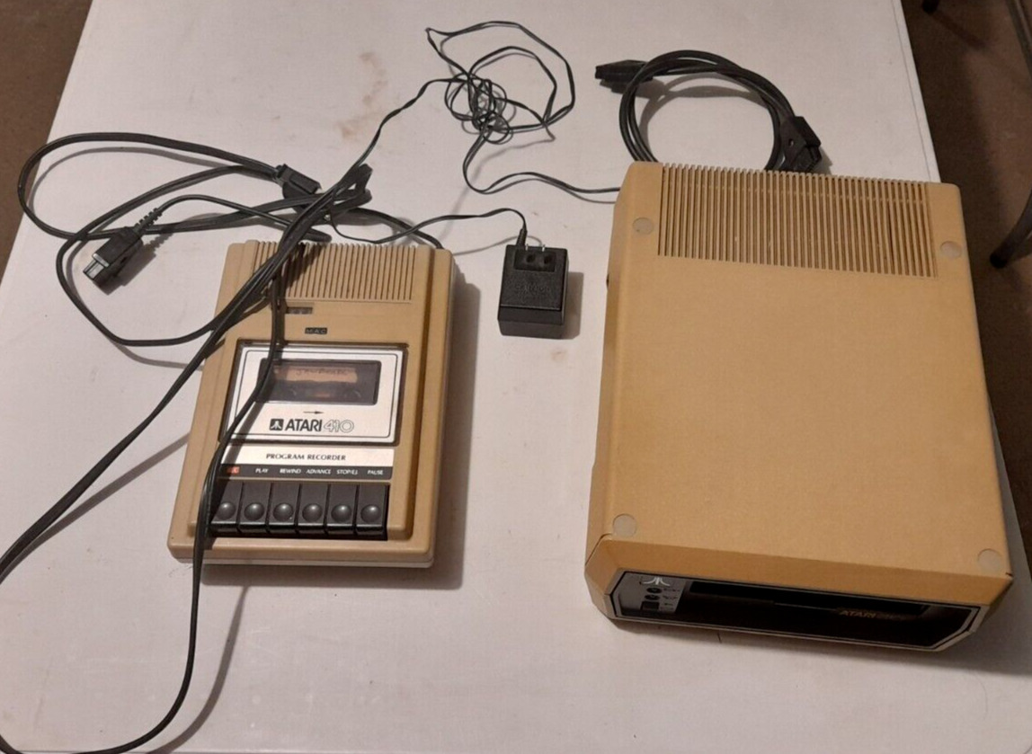 Vintage Atari 810 Drive + PSU & 410 Datasette - one powers on but both for parts
