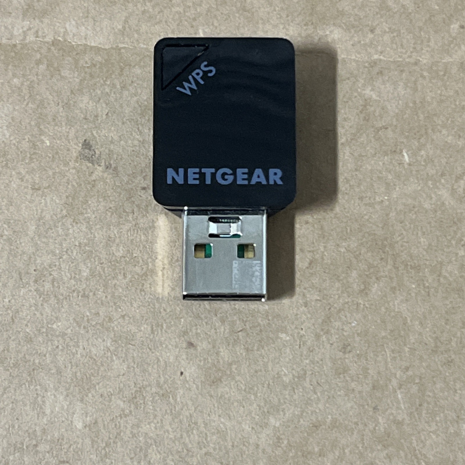 NETGEAR A6100  Dual Band 2.4/5GHz USB WiFi Mini Adapter