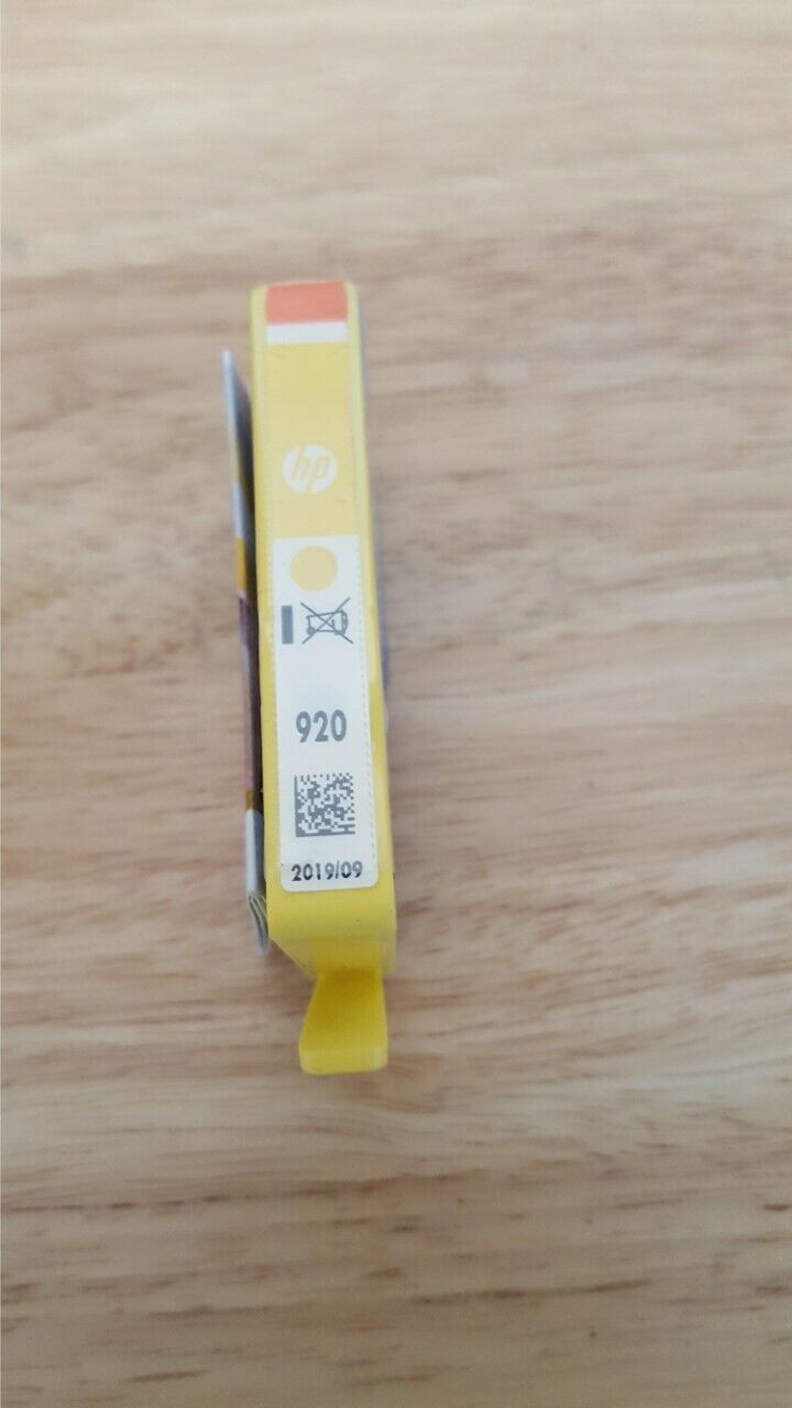 Genuine HP 920 Yellow Printer Ink Cartridge - No box. Expired Sept 2019