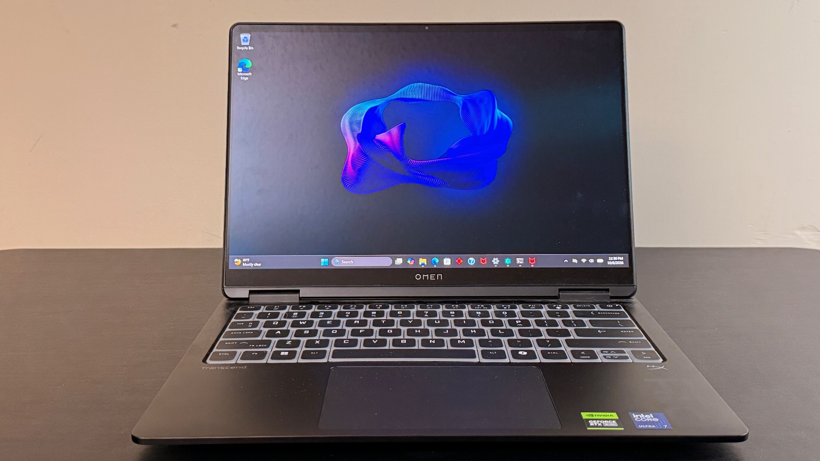 HP Omen Transcend 14 3K Gaming Laptop - Ultra 7 255H 32GB RAM 1TB RTX 5060 Black