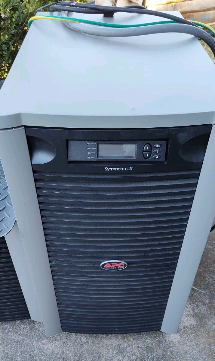 APC Symmetra LX 16 KVA (SYAF16KT) TOWER UPS SYSTEM Uninterrupted Power Supply.