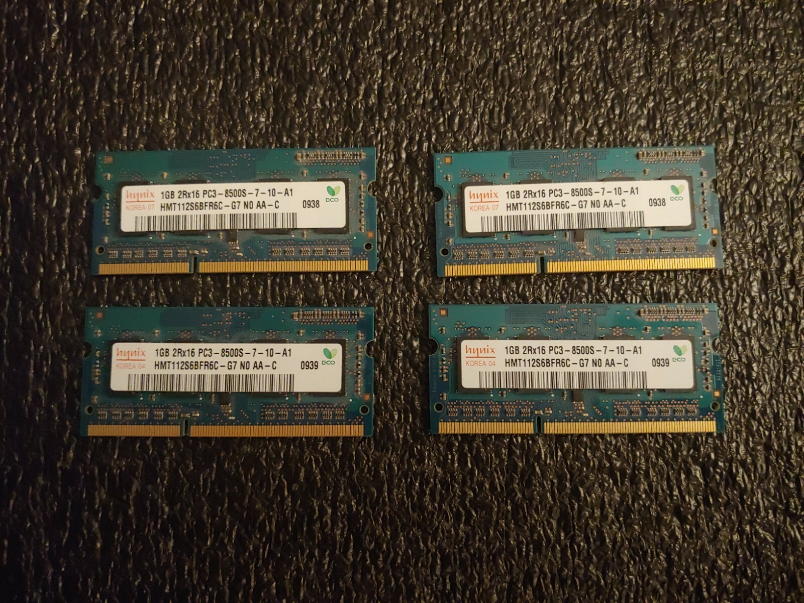 Lot of 1 GB DDR3 SODIMM Laptop Memory Mixed of Micro and SK Hynix TESTED