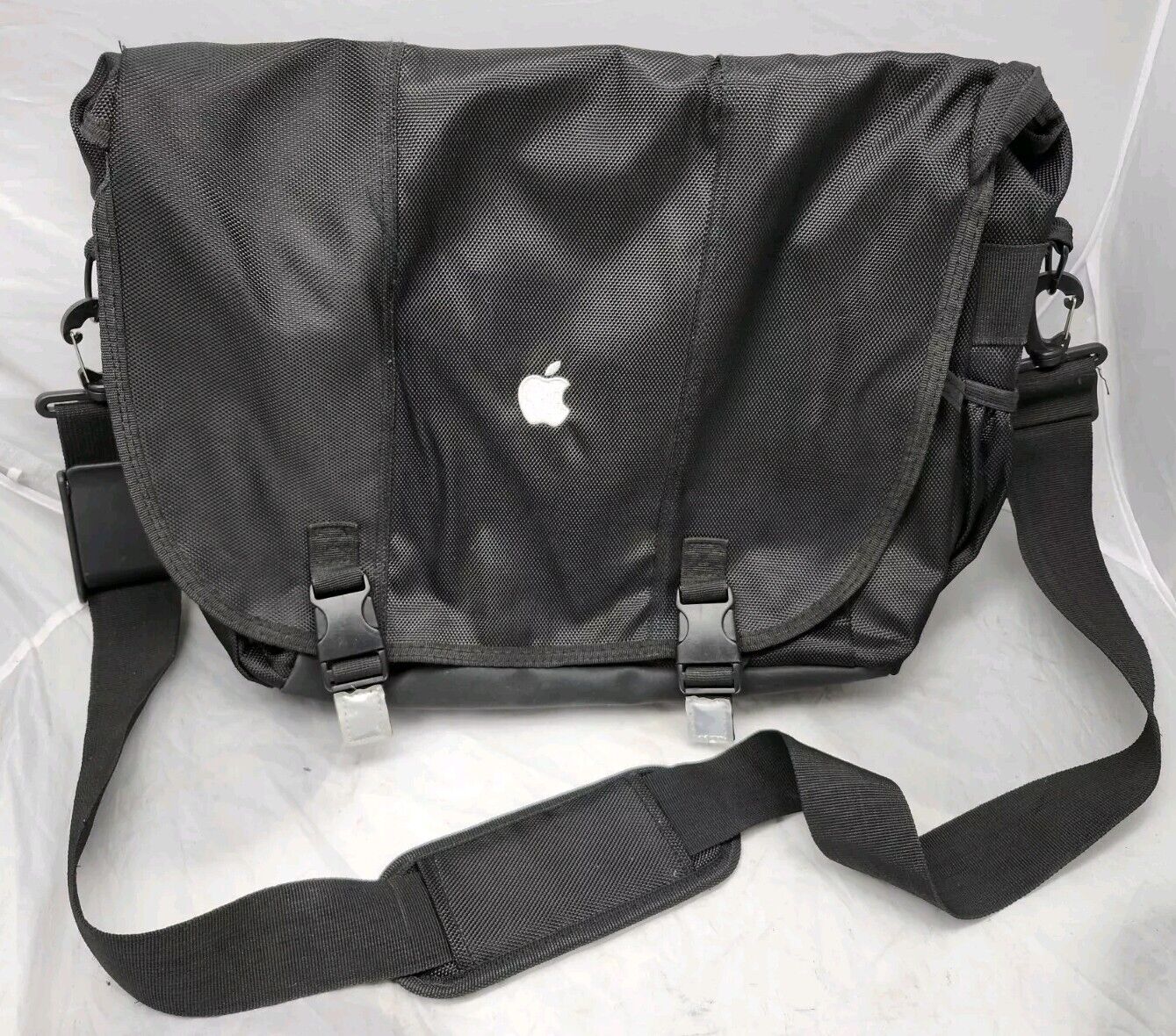 Apple Mac Ipad Logo Messenger Shoulder Laptop Tote Travel Computer Bag 17