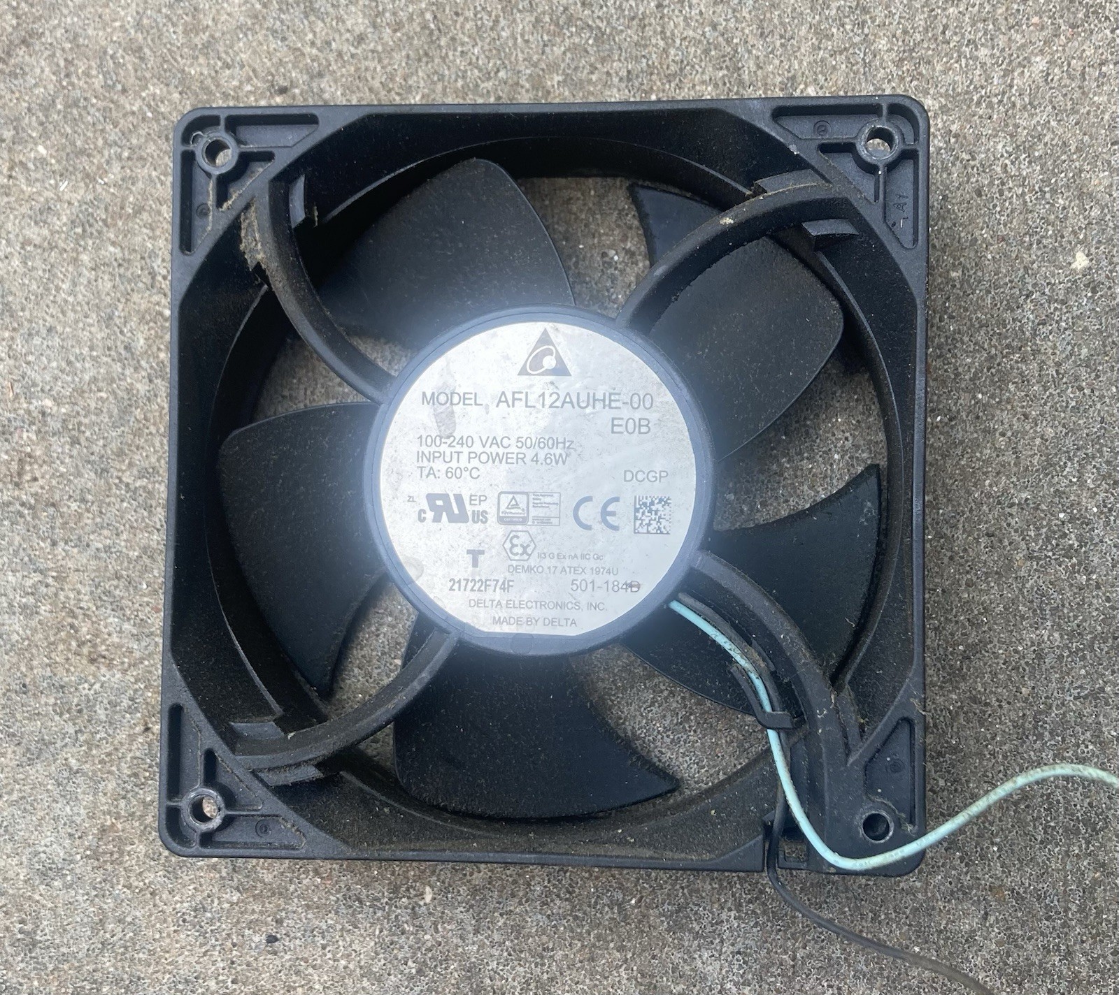 Delta Electronics Computer Case  Cooling Fan  Model AFL12AUHE-00