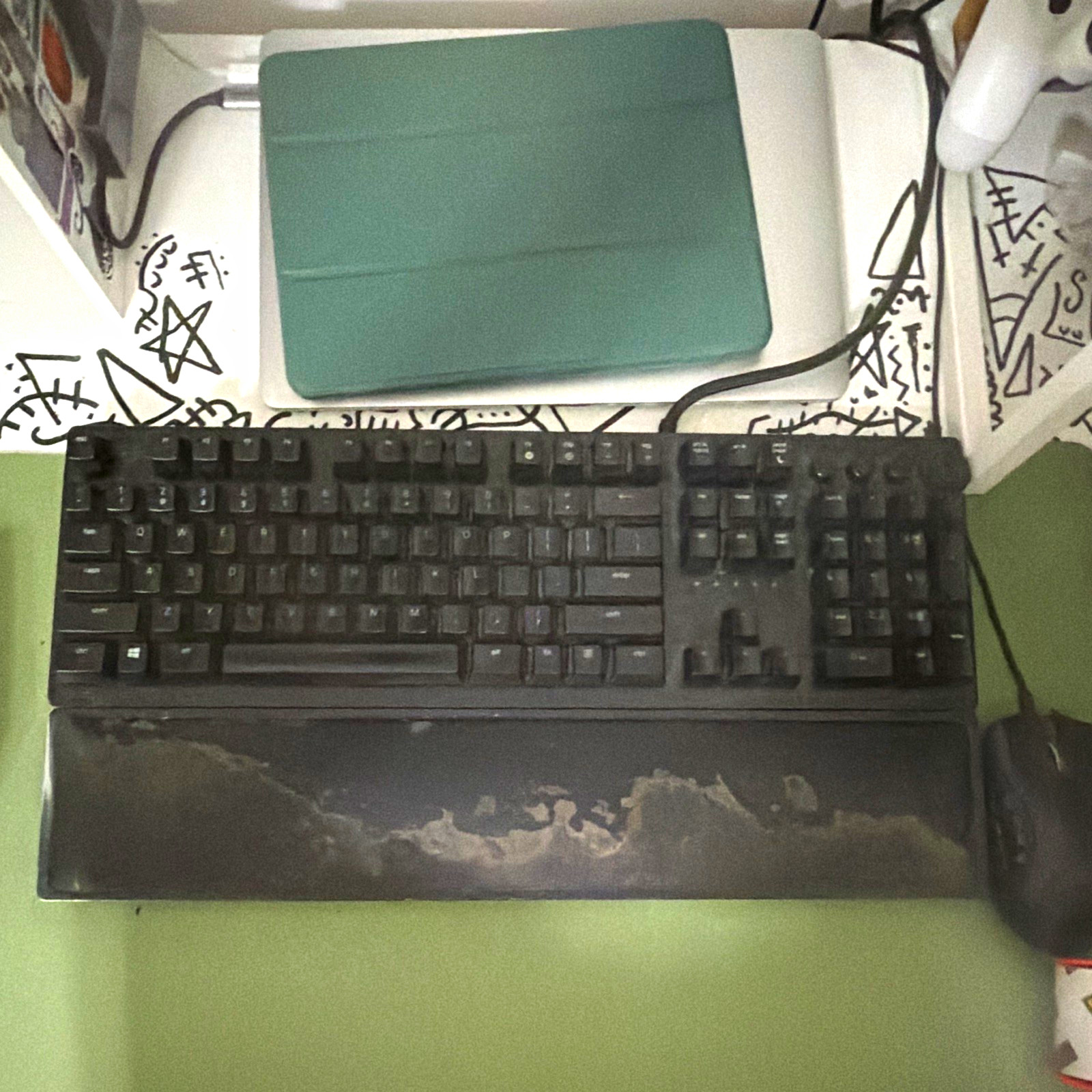 Razer Huntsman Elite Wired Keyboard + Naga Classic Wired Mouse Bundle