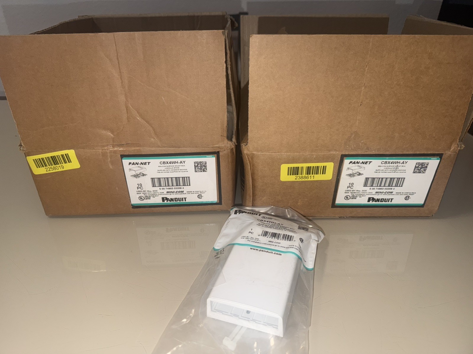 Lot of 19 Panduit CBX4WH-AY Mini-Com Surface Mount Box 4 Module Space 