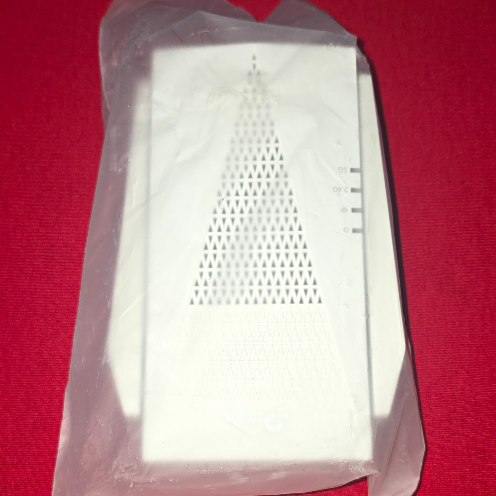 TP-LINK RE615X AX1800 Wi-Fi 6 Dual-Band Wireless Range Extender, White