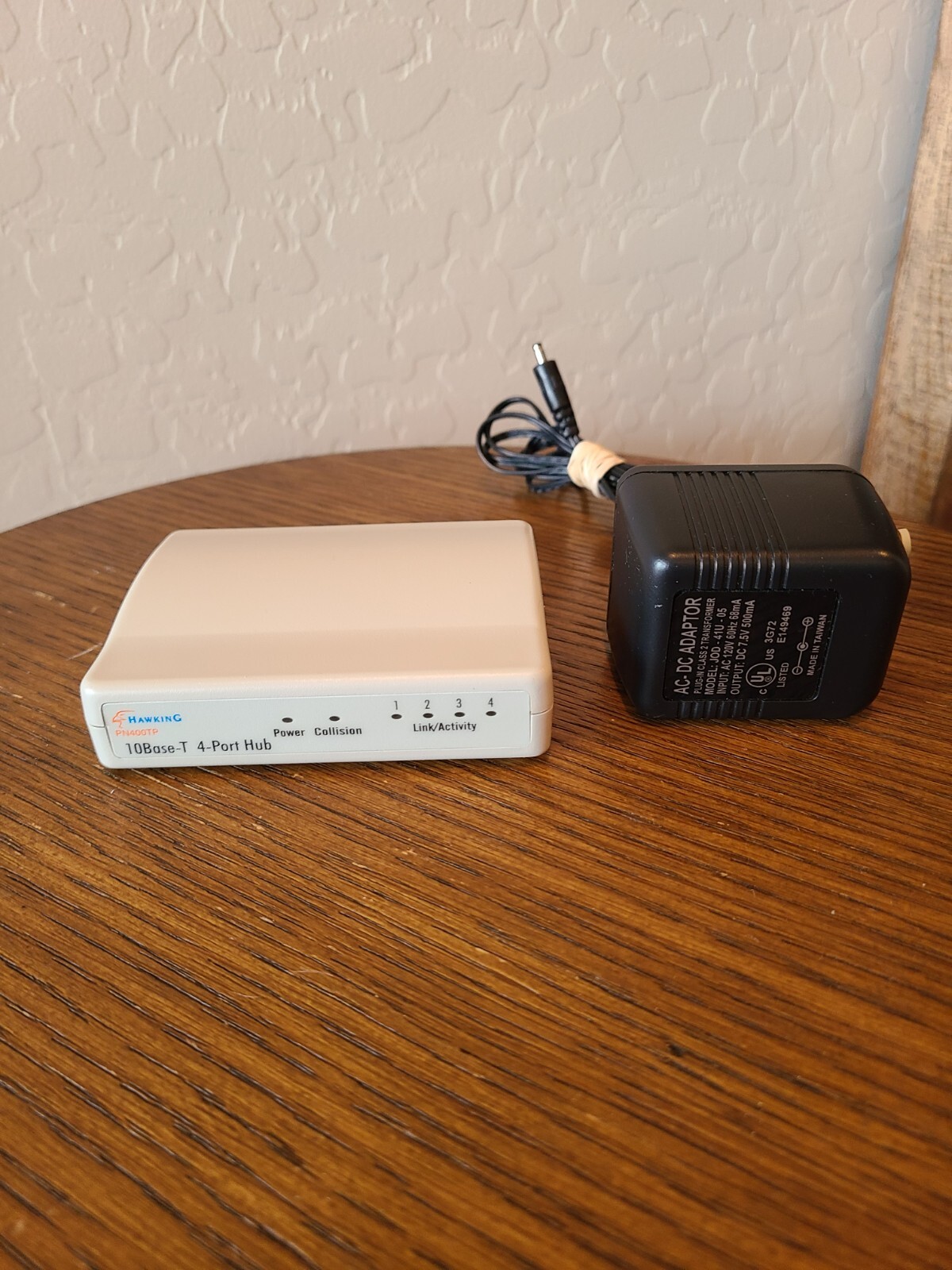 Hawking PN400TP 10-Base-T 4-Port Network Hub/ with Power Cord.