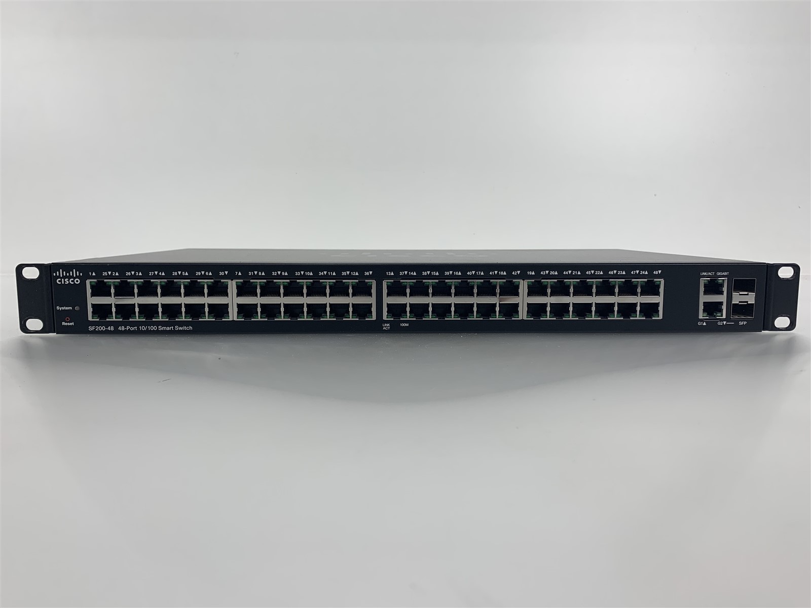 Cisco Small Business Managed SF200-48 (SLM248GT) 48-Ports Ethernet Switch