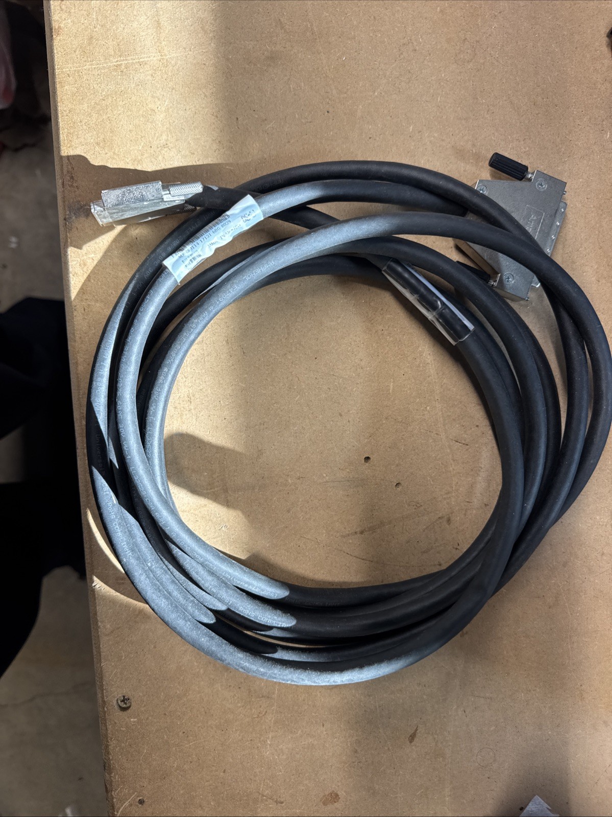 DELL FJ114 VHDCI to 68Pin SCSI PowerVault Server Data Interface Cable CN-0FJ114