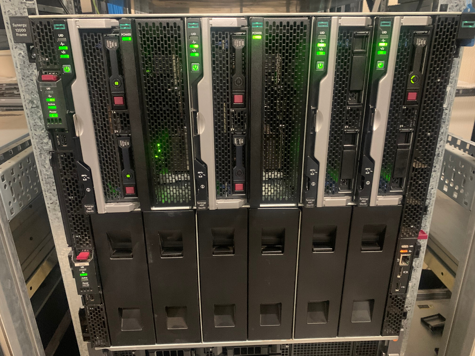Machine Learning  AI Grid Setup 8x Gold CPU ITB RAM 9216 NVIDIA CUDA cores