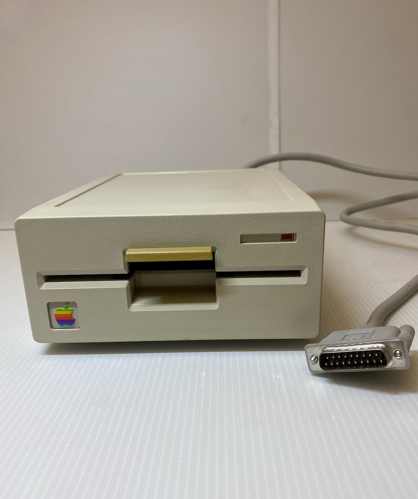 Vintage Apple 5.25 Floppy Drive A9M0107 External Retro Beige Untested As-Is