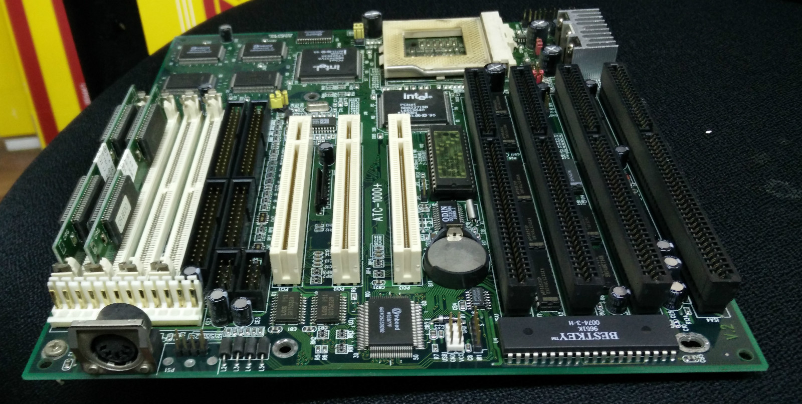 American Megatrend ATREND ATC-1000+ Socket7 (Pentium) AT Motherboard w/ 16MB EDO