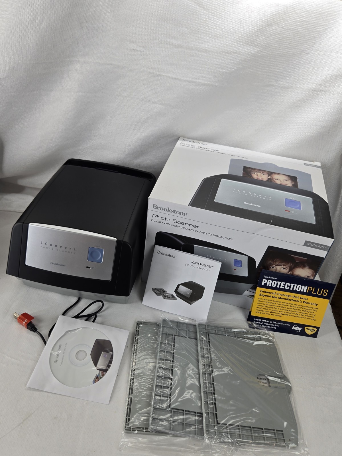 Brookstone iConvert Photo Digital Scanner 600 DPI USB Scans photos