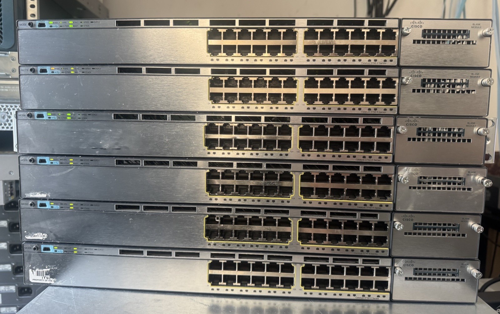 Cisco WS-C3750X-24T-S 24-Port Gigabit Switch iOS 15.2(4)E10 C3KX-PWR-350WAC PSU