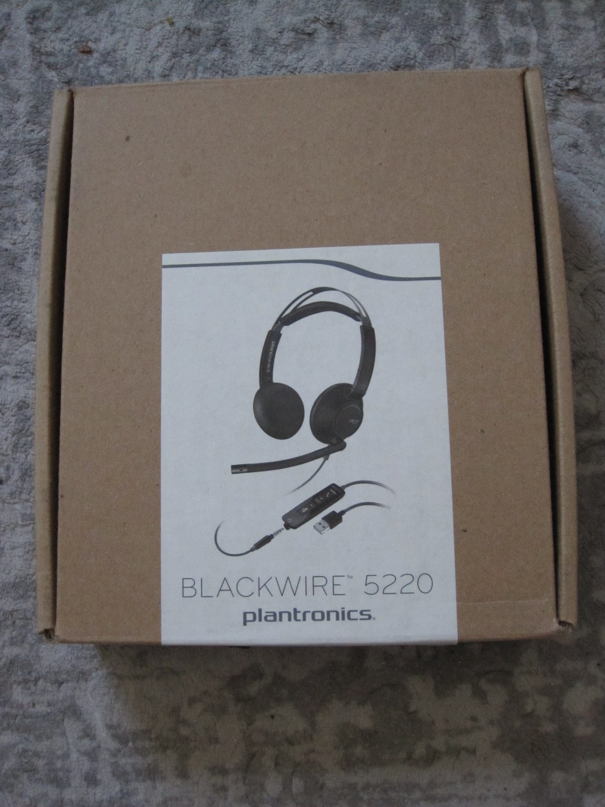 Plantronics (Poly) Blackwire 207576-01 5220 Series C5220 USB-A Binaural Headset