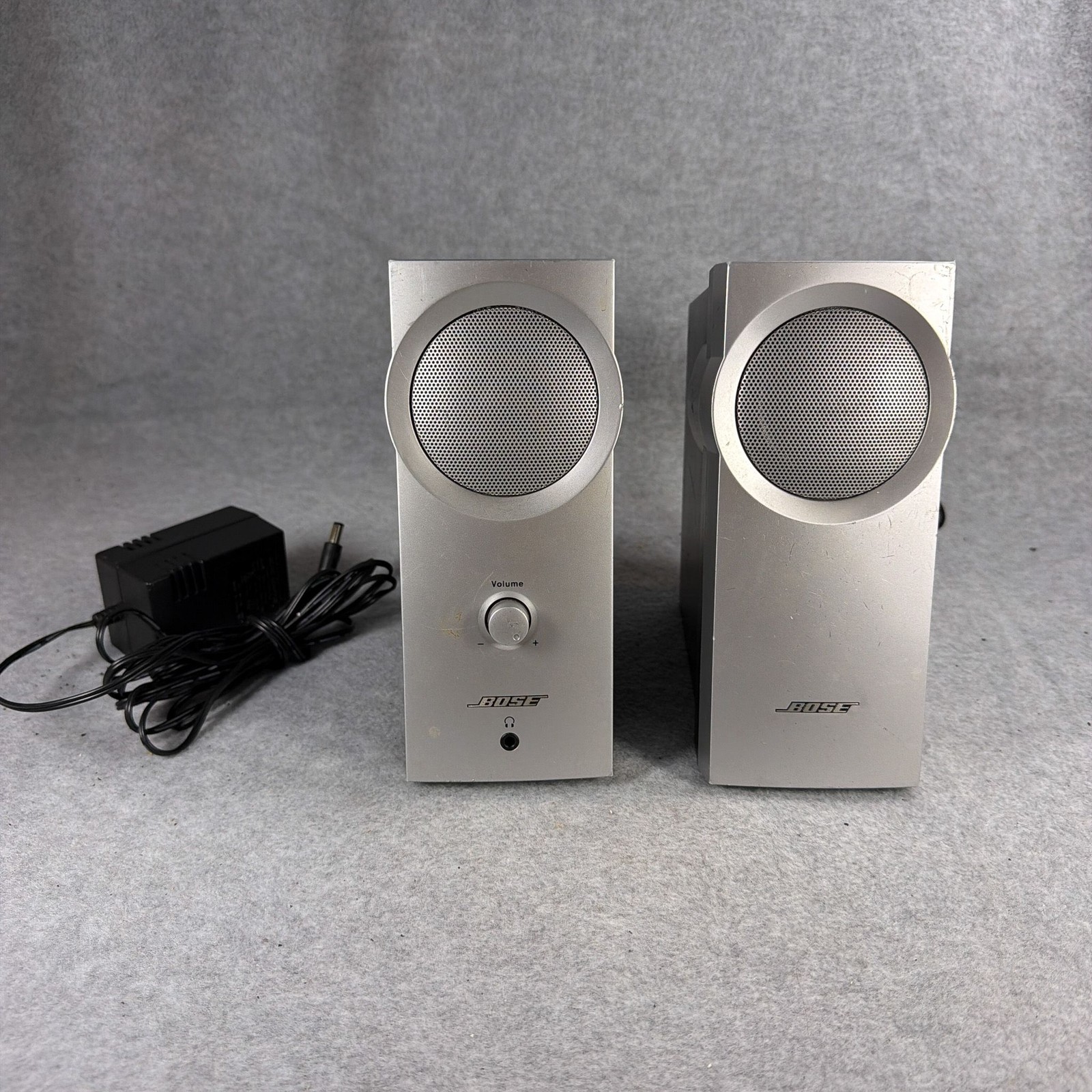 Bose Companion 2 Computer Speakers Silver Stereo Pair Volume Headphone Jack