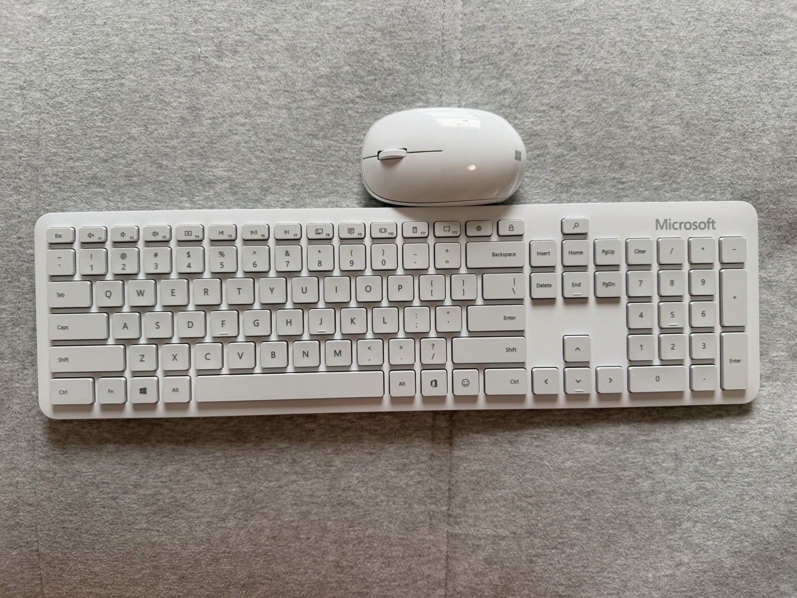 Microsoft Bluetooth Desktop Wireless Keyboard & Mouse 1898/1929