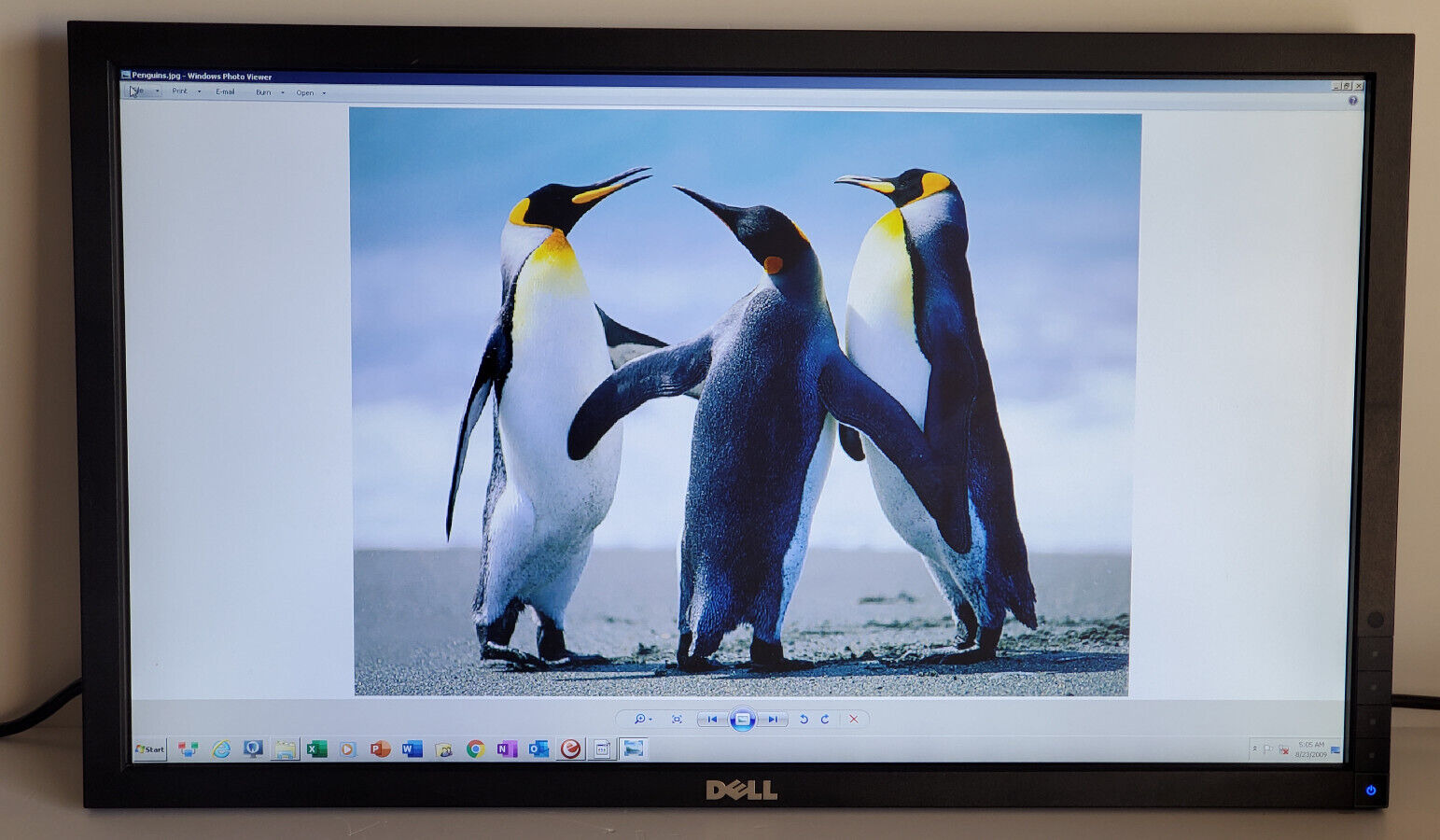 Dell G2410T Widescreen LED Backlight 24\