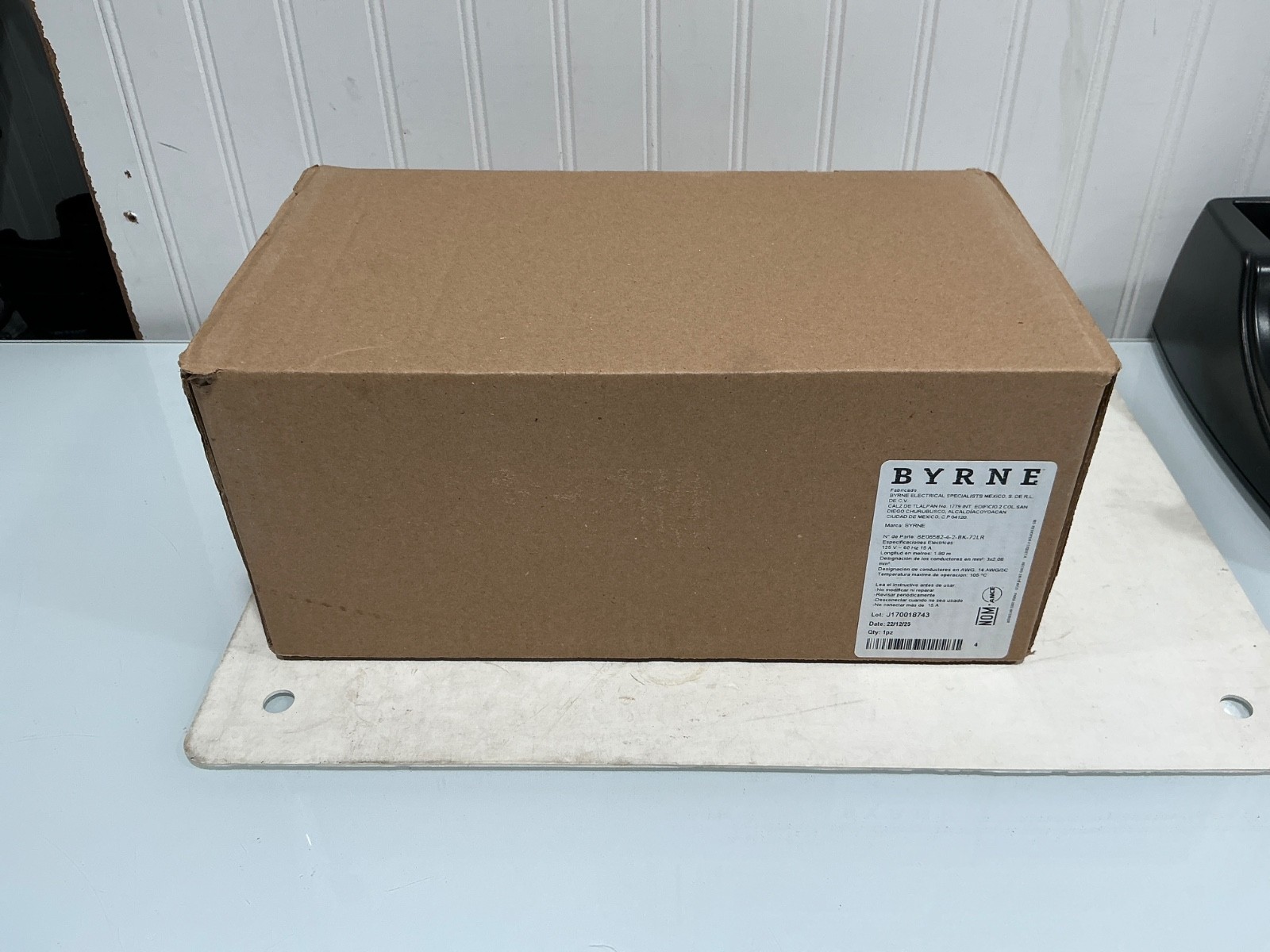 Byrne BE06582-4-2-BK-72LR   Ellora Table and Desk Power Module