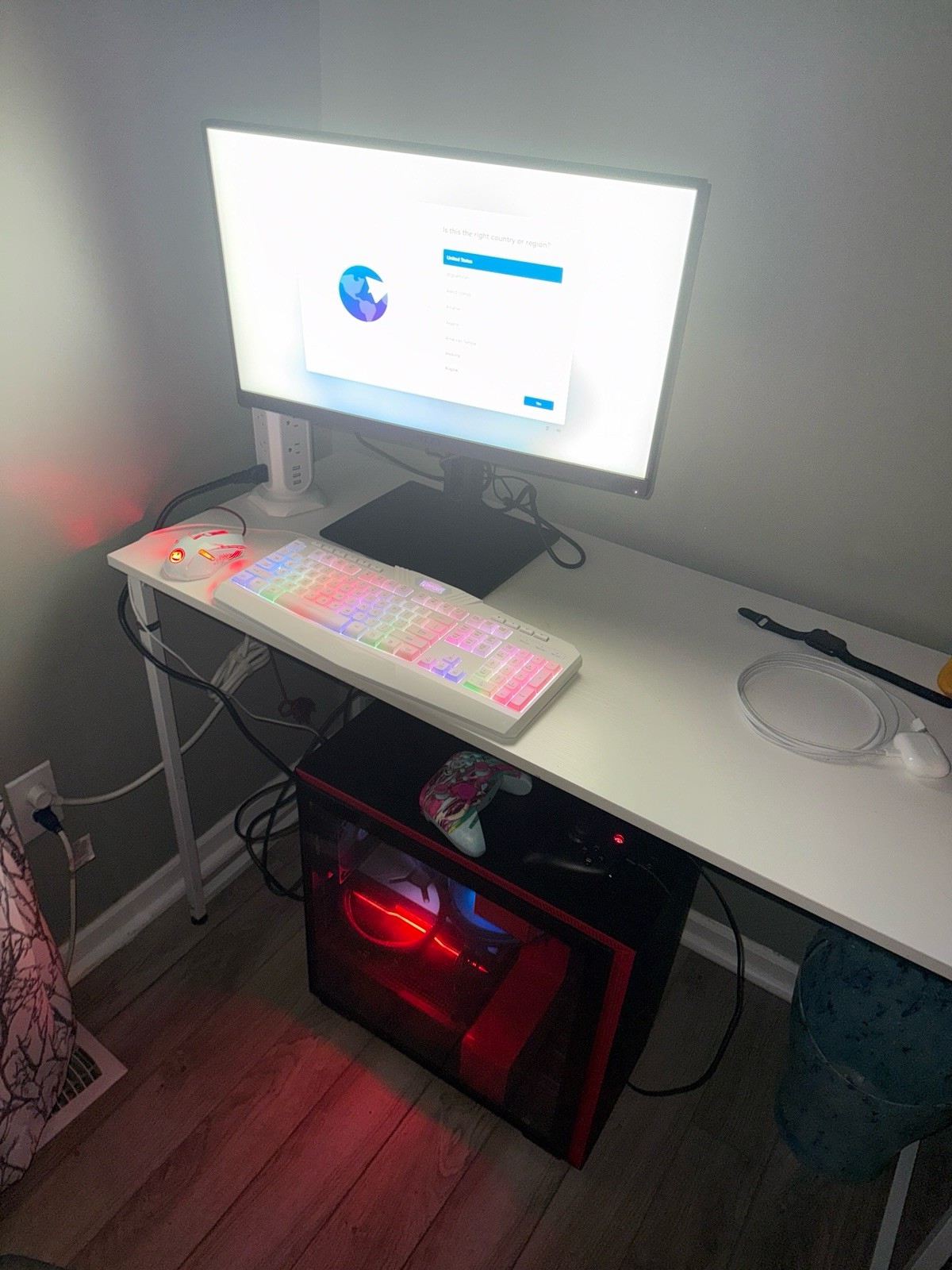 Gaming Pc with Monitor/Keyboard/Mouse 