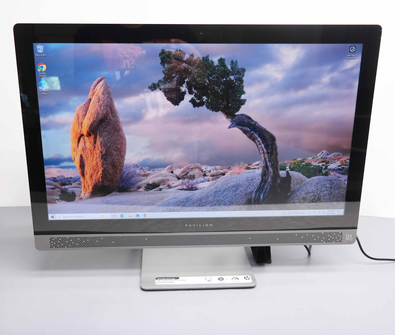 HP Pavilion 24-b010 24" All-in-One Desktop AMD A9-9410 8GB 1TB