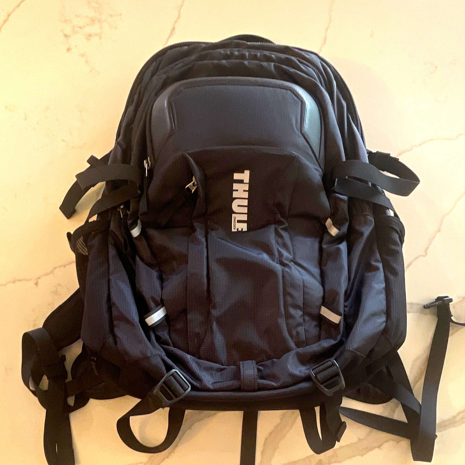 Thule Escort 2 Daypack 27L Backpack with safe zone