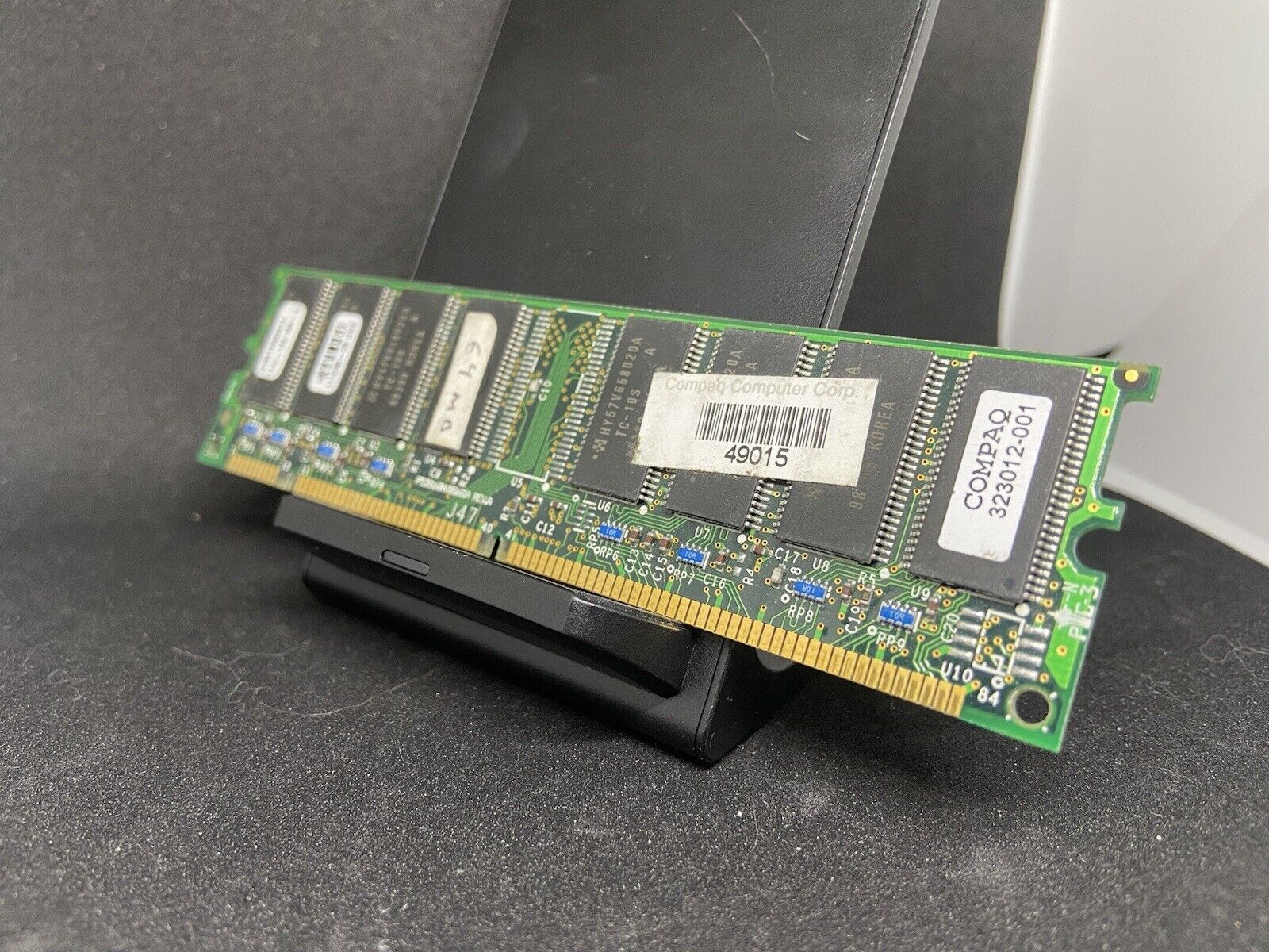 64 MB SD-RAM PC-100 non ECC 'LG Semicon GMMT26493CTG-7J' Compaq 323012-001