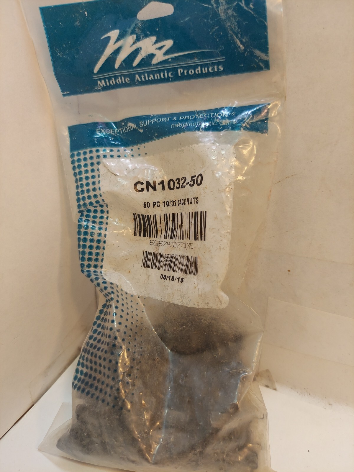 middle atlantic CN1032-50  Cage nuts 50 Pack 10/32
