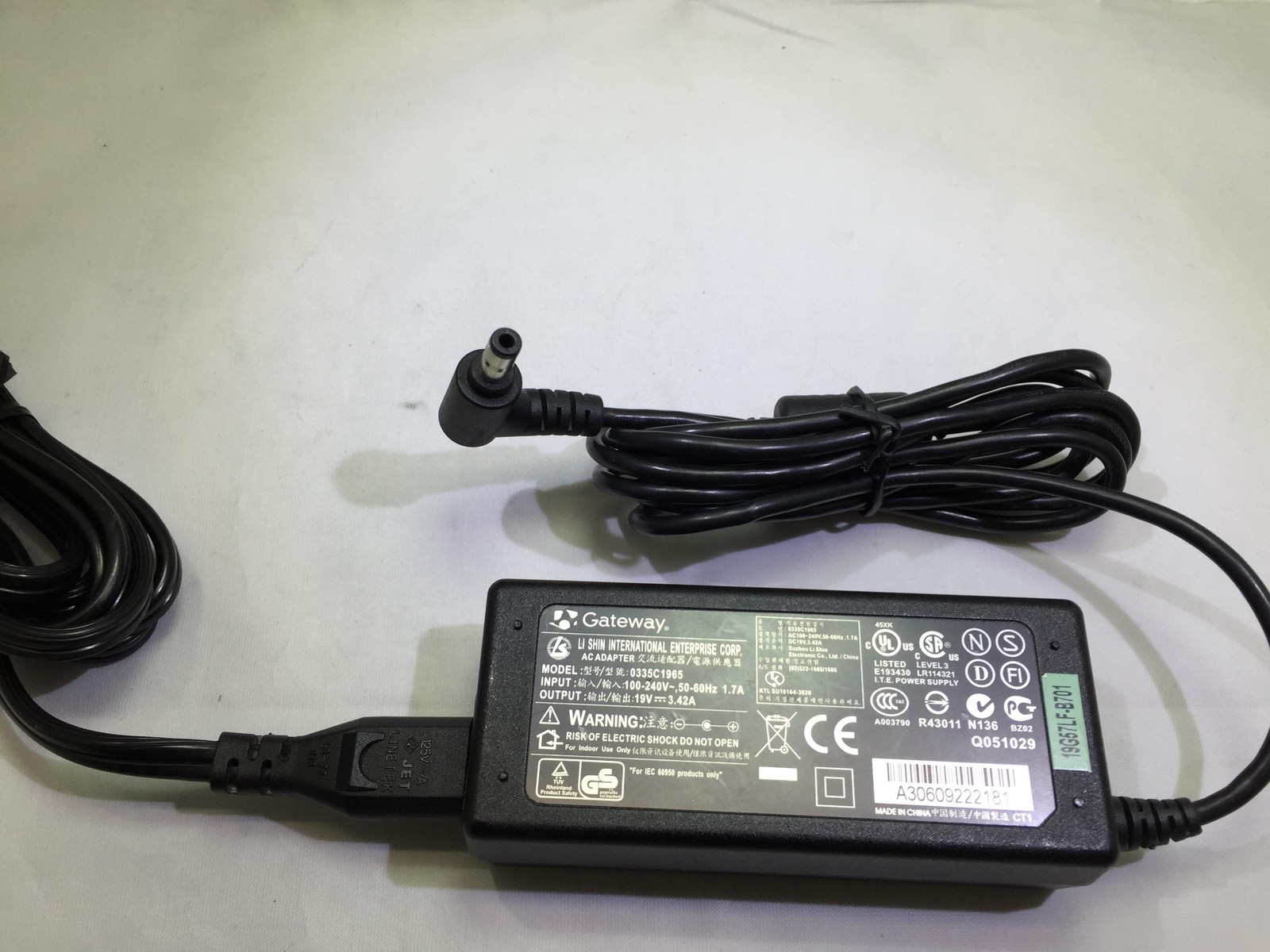 ORIGINAL GateWay Li Shin AC power Adapter 19V 3.42A 0335C1965 0225C1965