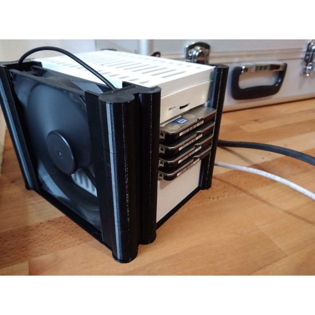 1-to-4 HDD Stackable Raspberry NAS with PSU v3 PET-G