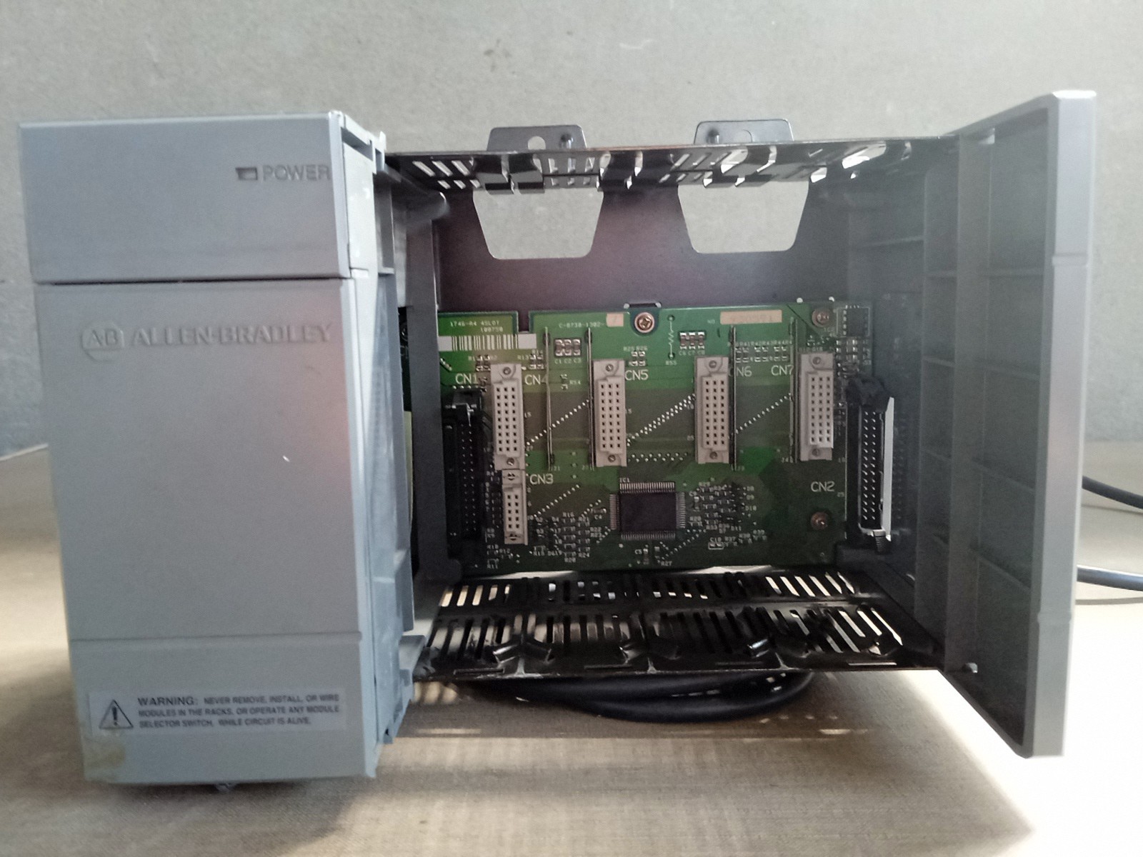 Allen Bradely SLC 500 4-Slot Rack 1746-A4 with Power Supply 1746 P1