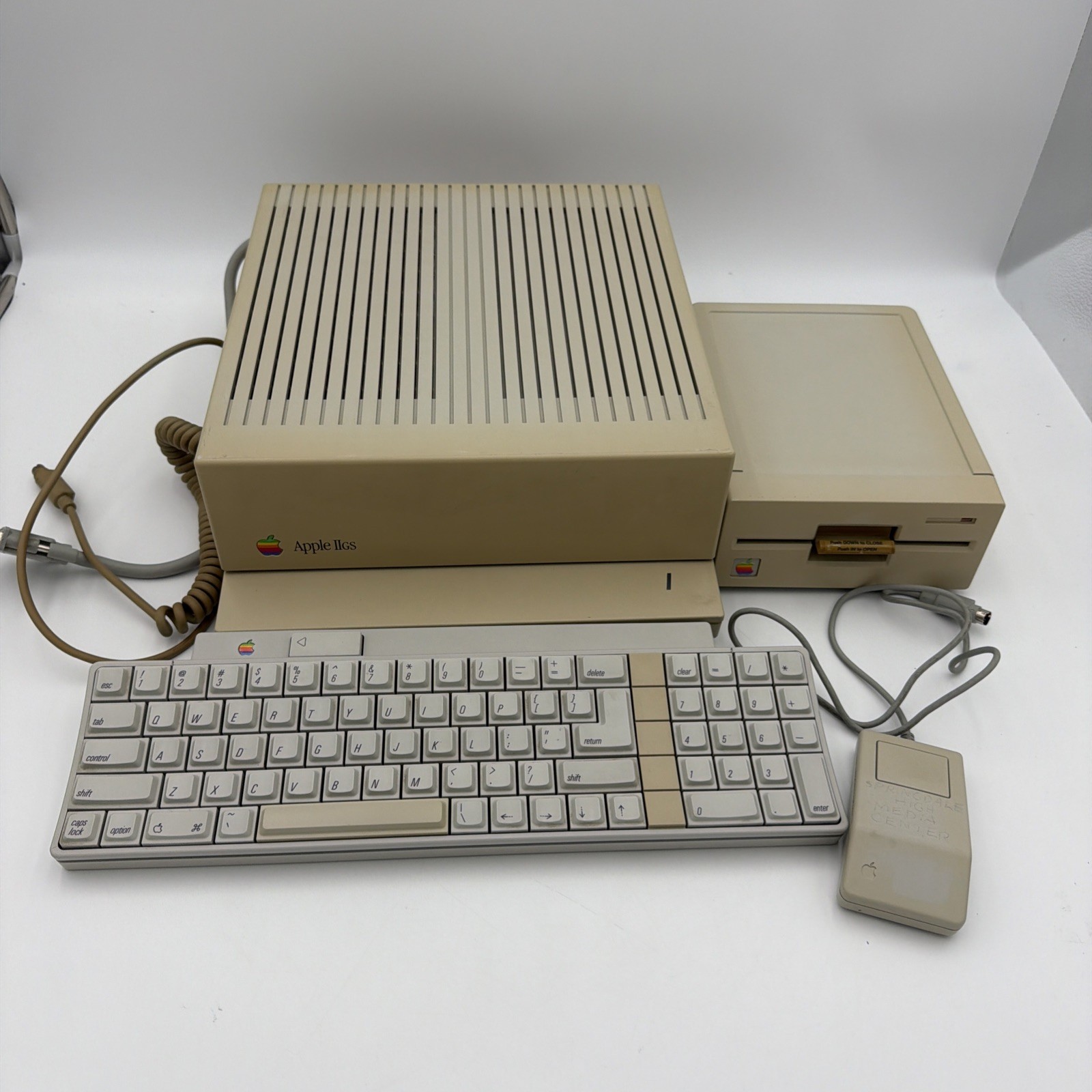 Apple IIgs A2S6000 ROM 01 Tested Working Keyboard Mouse 5.25 Drive RAM Expansion