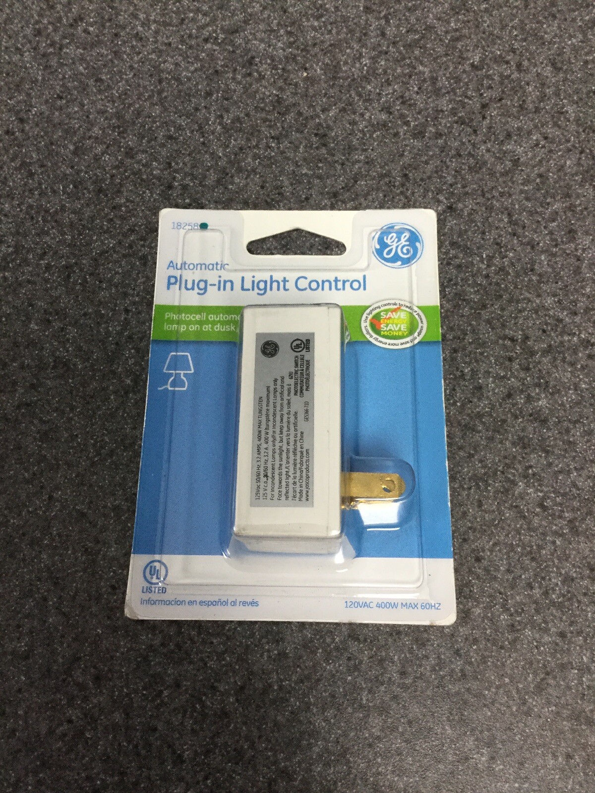 GE Automatic Plug-In Light Control  M22B