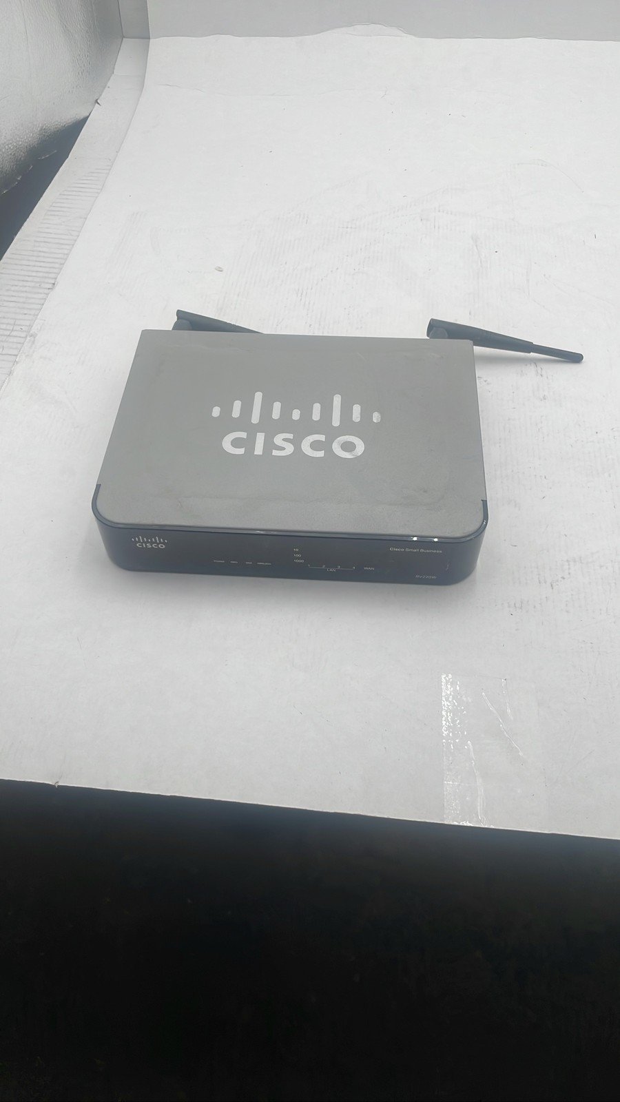 Cisco RV220W Wireless-N Network Security Firewall VPN Router Dual Antennas