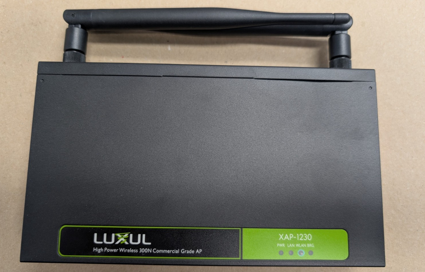 LUXUL XAP-1230 300N High Power Commercial Grade Wireless Access Point