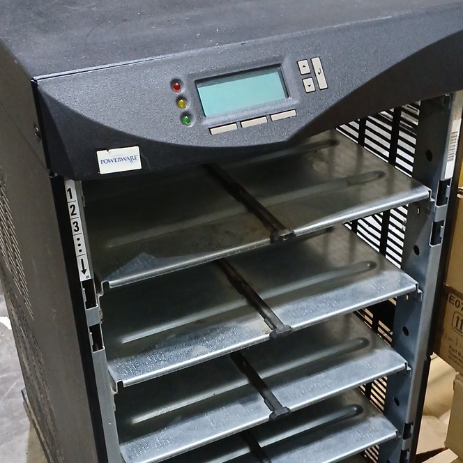 Eaton 9170+ 9KvA 1 Phase UPS 6 Slots