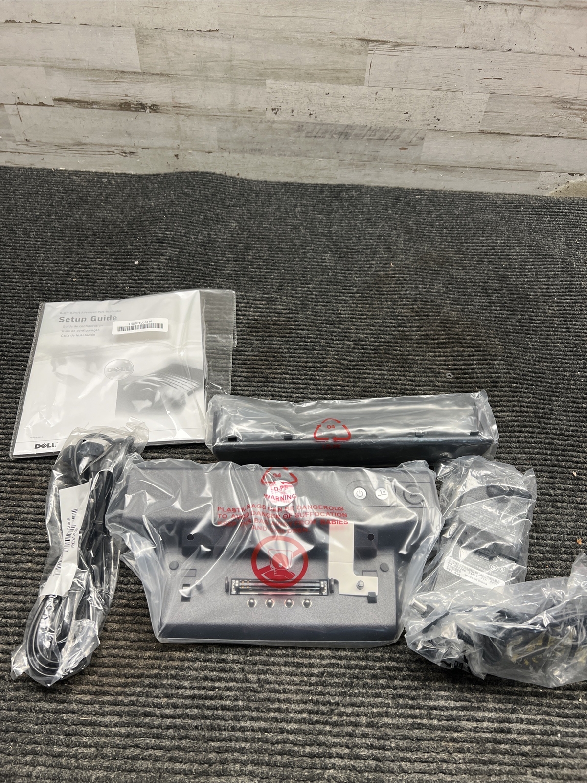 NOS Dell Docking Station DP/N 0GH051 REV A02