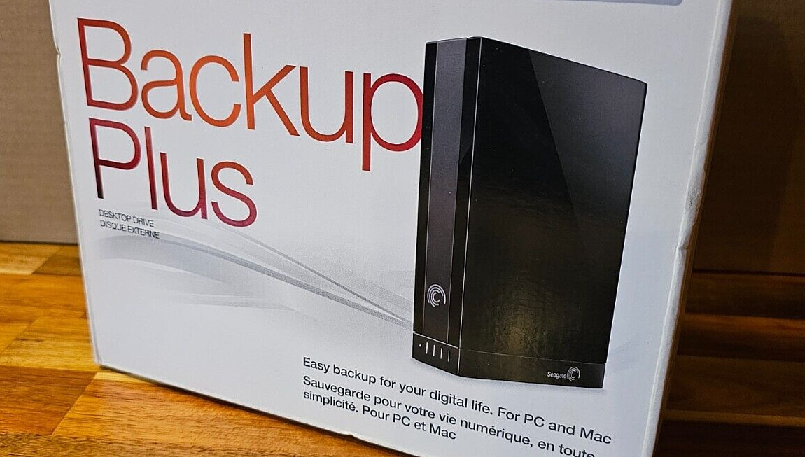 Seagate Backup Plus Hub -  4TB - USB 3.0 -Desktop External Hard Drive