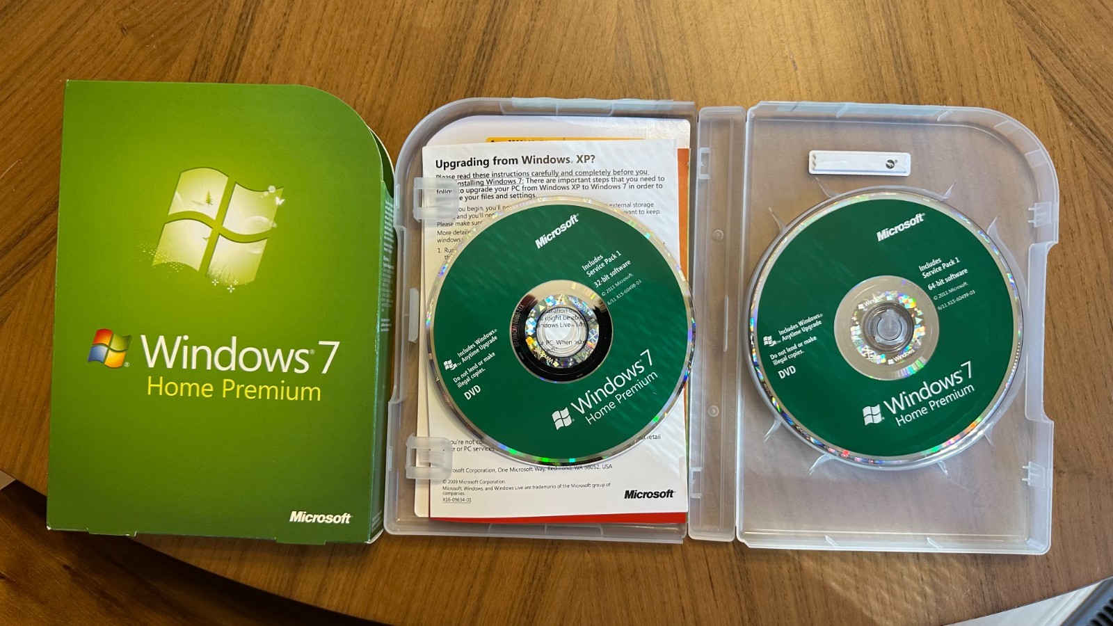 Microsoft Windows 7 Home Premium Retail SP1 32-bit 64-bit DVDs Box + Key COA