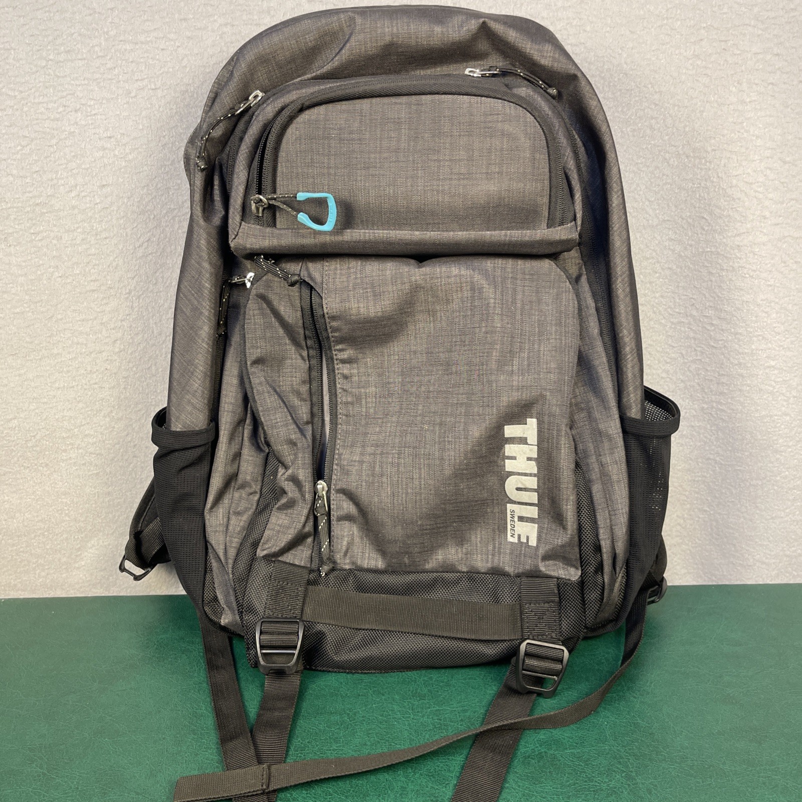 Thule Stravan Backpack 15" Laptop Sleeve Multi Pocket - Gray/Black