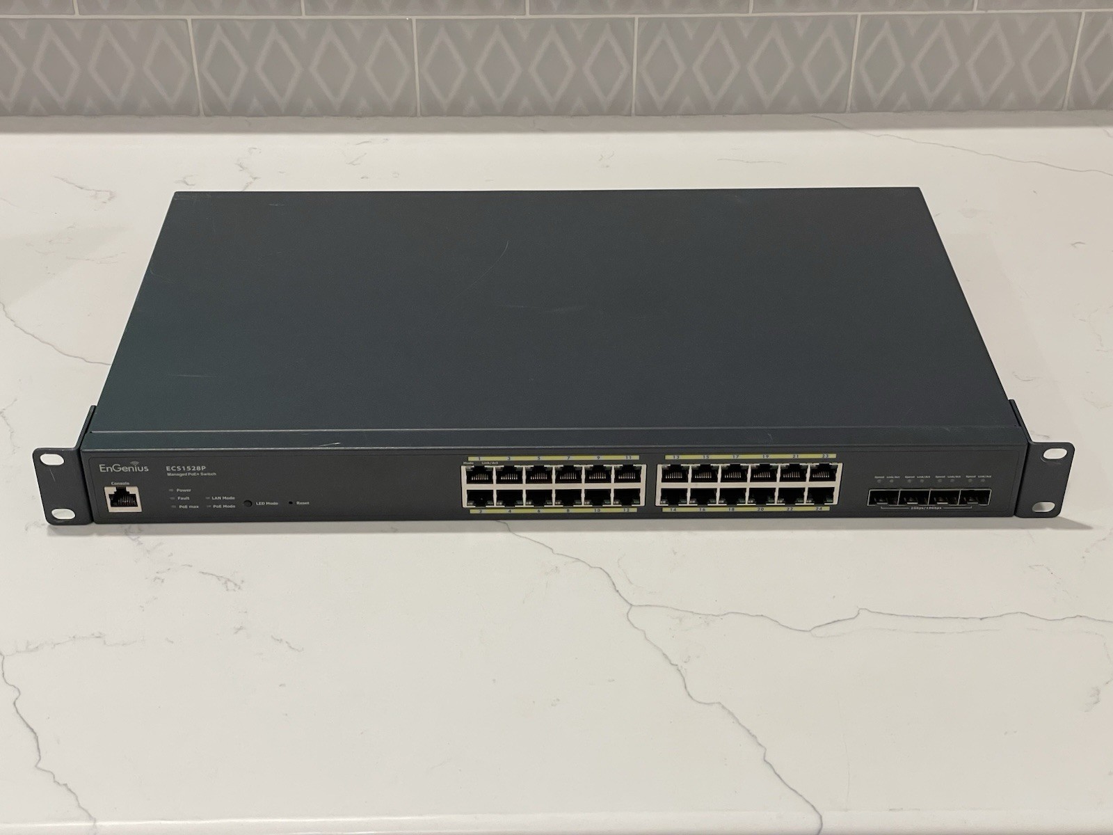 Engenius ECS1528P Switch 24-Port Gigabit L2+ Managed PoE+