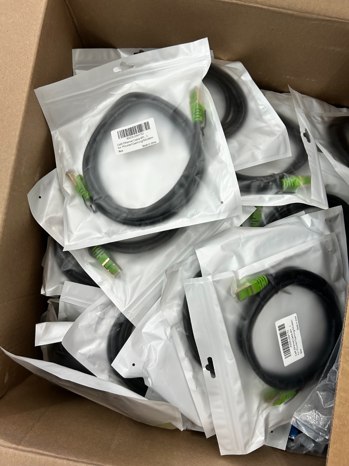 LEKVKM Cat8 Ethernet Cable  Round S/FTP  6FT - Black (Bundle of 60)