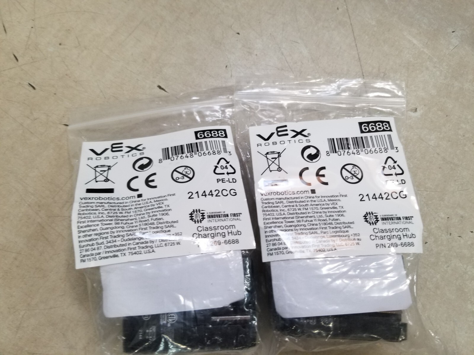 Lot of 2 - Vex Robotics Classroom USB Charger 6688 (1-Port, 15W)