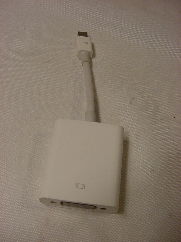 GENUINE APPLE A1307 Mini DisplayPort to VGA Adapter