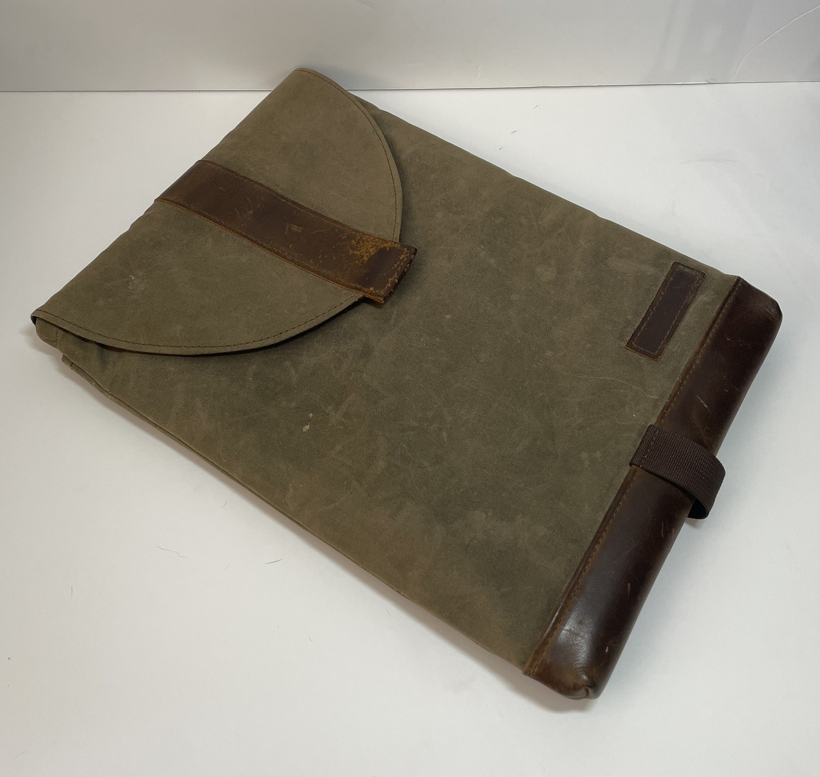 WaterField Design San Francisco Laptop Sleeve, Waxed Canvas w/ Chocolate Leather