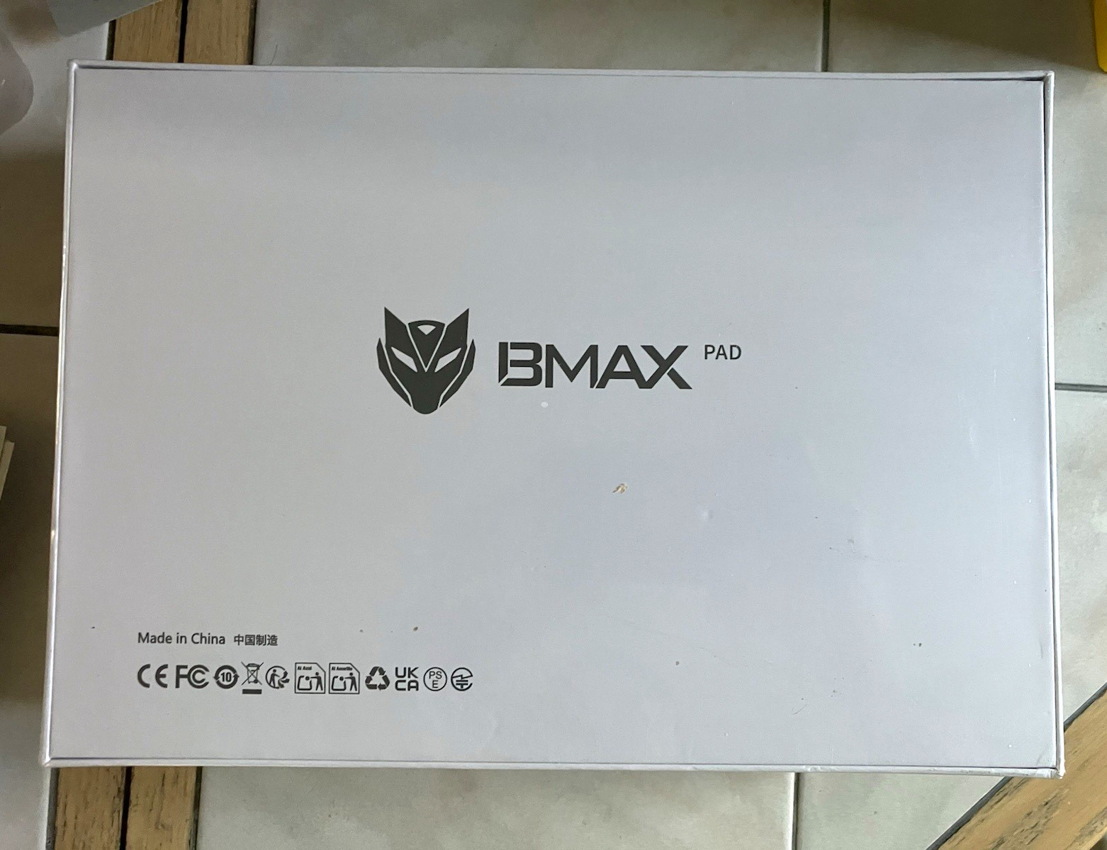 BMAX I9 Plus 10.1in Android Tablet 128GB 4GB RAM White Wi-Fi BT