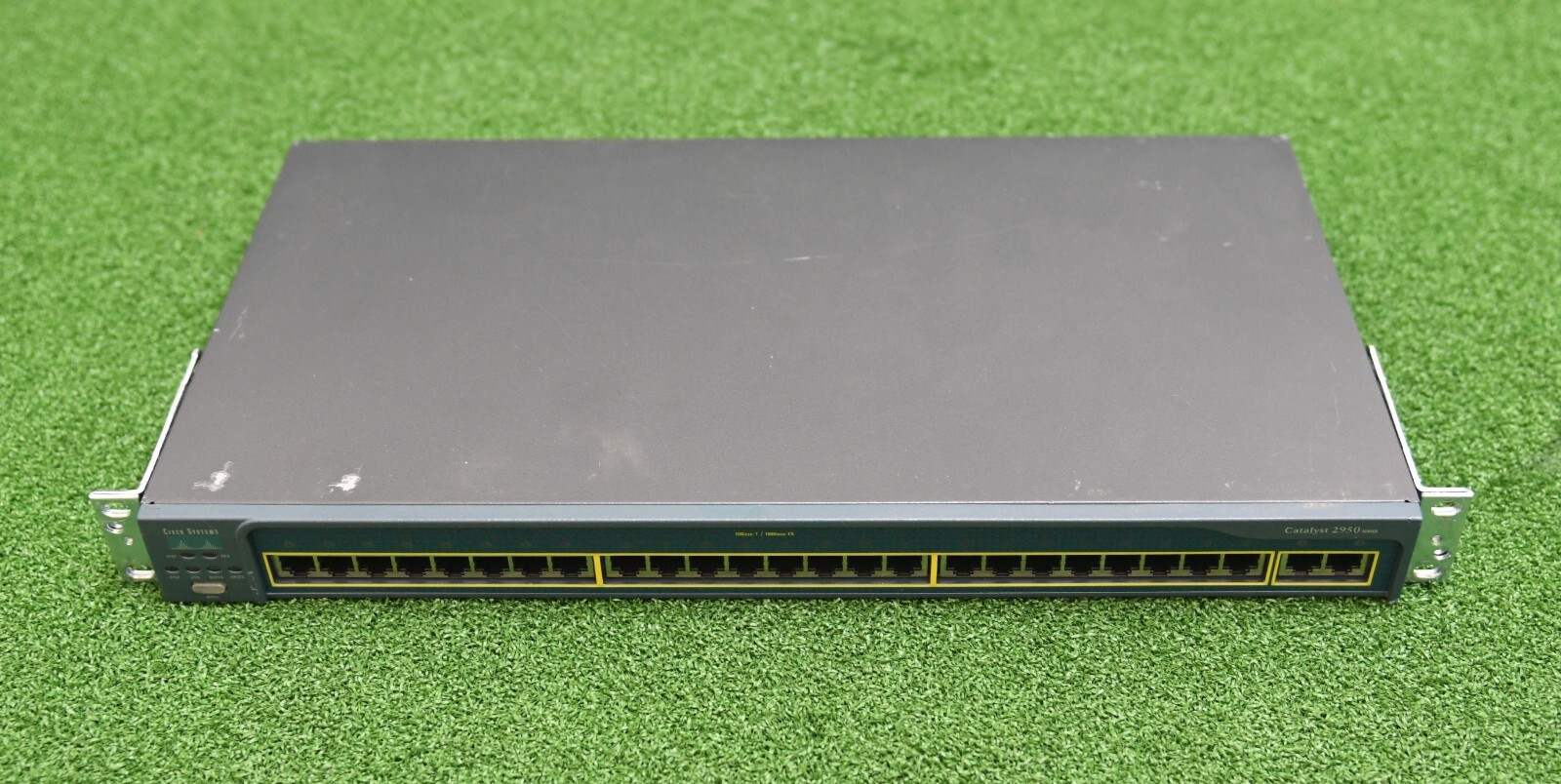 Cisco WS-C2950T-24 Catalyst 2950T 24Fe Ports 2x 1000BASE-T ports Network Switch