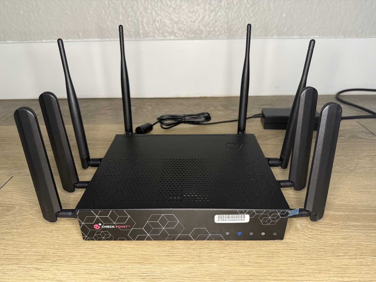 Security Firewall Check Point Quantum Spark 1595 Pro Next Gen. | 5G | WiFi 6 SUB