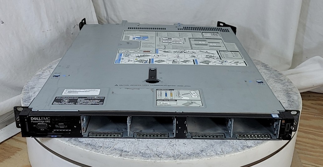DELL PowerEdge XR2 2.5x8 Server Barebones SEE NOTES